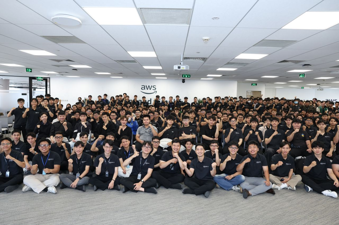 Group photo at AWS Study Group Technical Sharing