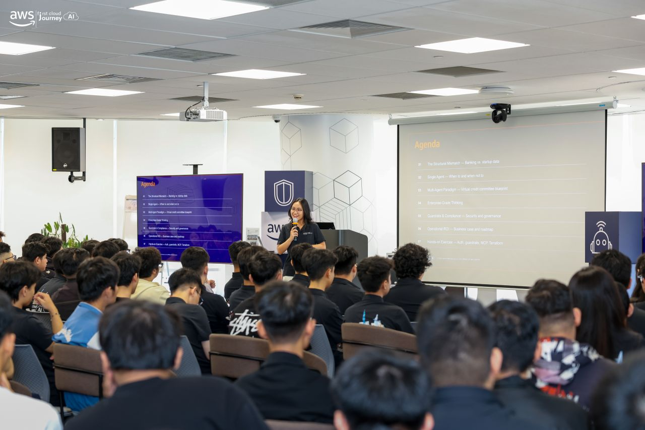 Lam Hoang Cat Vy presenting a multi-agent architecture for startup credit scoring
